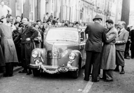M.de Visser i A.den Ouden – Austin A 40.